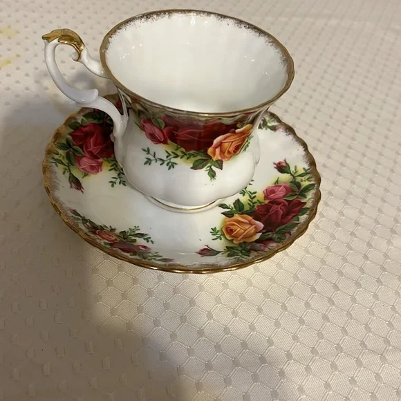 Royal Albert Cup and Saucer, Old Country Floral